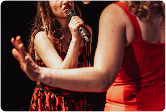 cantantes